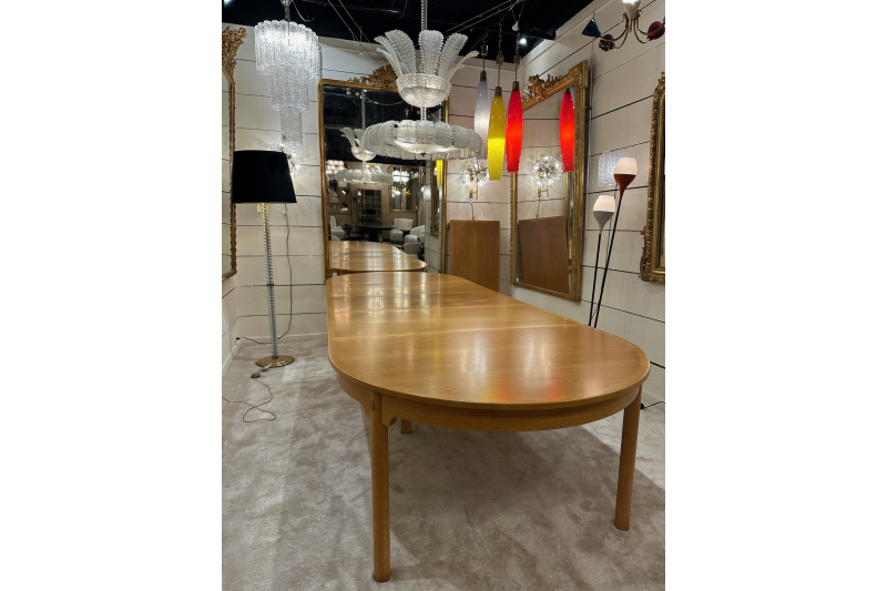 Très grande Table scandinave de 4 mètres en chêne clair 1960