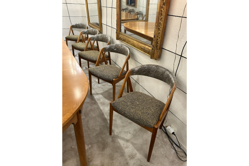 Set of 10 light oak chairs by Kai Kristiansen Set of 10 light oak chairs by Kai Kristiansen