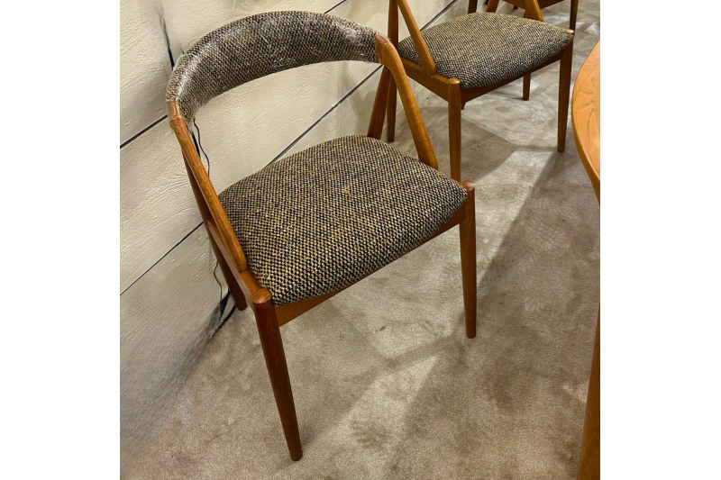 Set of 10 light oak chairs by Kai Kristiansen Set of 10 light oak chairs by Kai Kristiansen