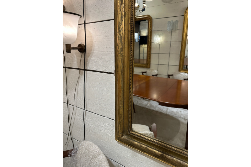 Grand miroir français du XIXe gravé de décorations florales H.158 cm