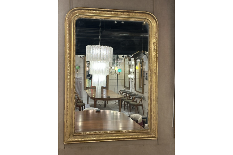 Miroir français en bois doré et décors florals du XIXe H.140 cm
