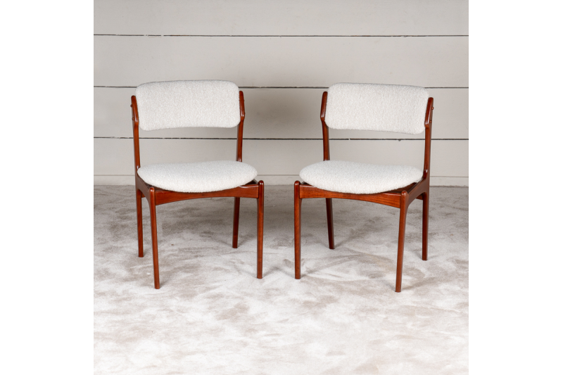 Bel ensemble de 6 chaises scandinaves en teck