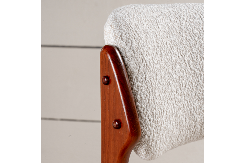 Bel ensemble de 6 chaises scandinaves en teck