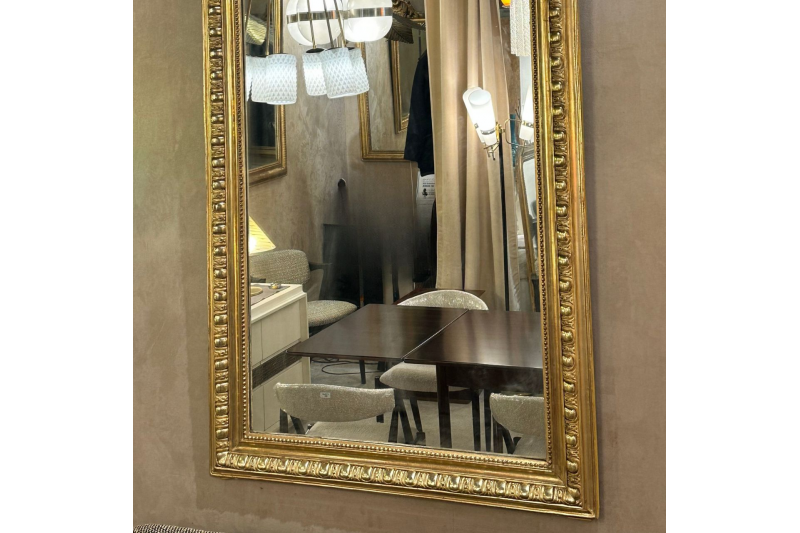 Elégant miroir français en bois doré du XIXème