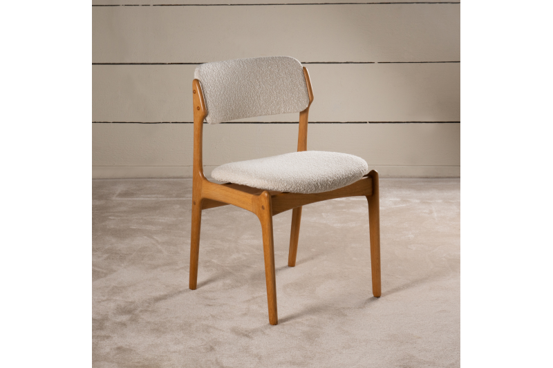 Set of 6 fully restored Scandinavian chairs in light oak 1960