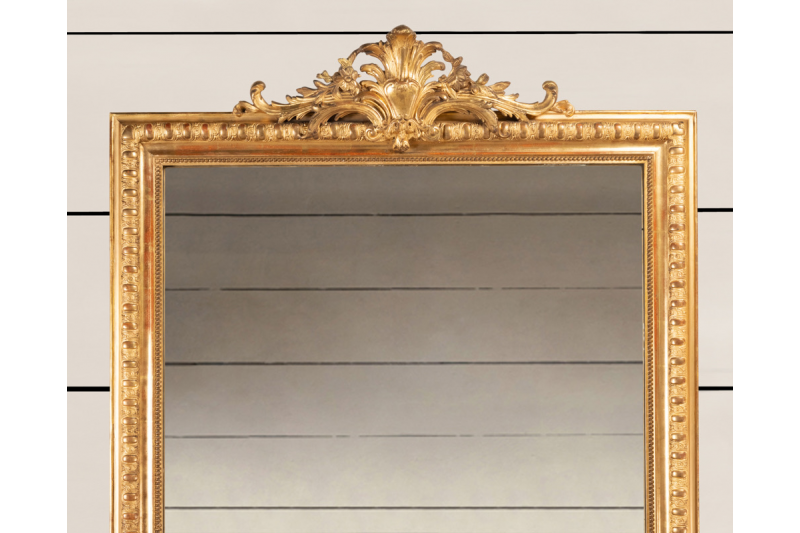 Elegant miroir de cheminée en bois doré et sculpté - Napoléon III