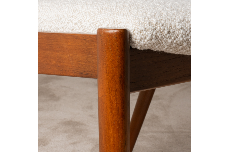 Six fully restored Scandinavian teak chairs in a walnut finish - 1960